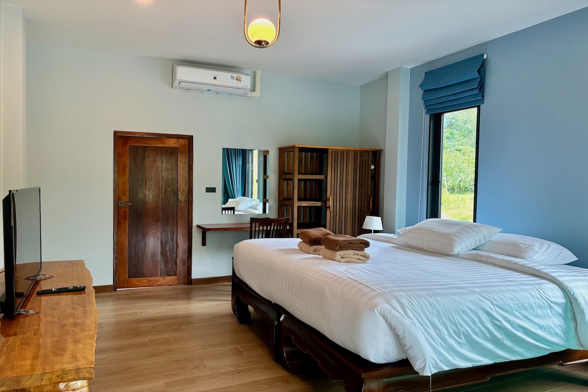 Seashine Pool Villa | 15-min walk to beach