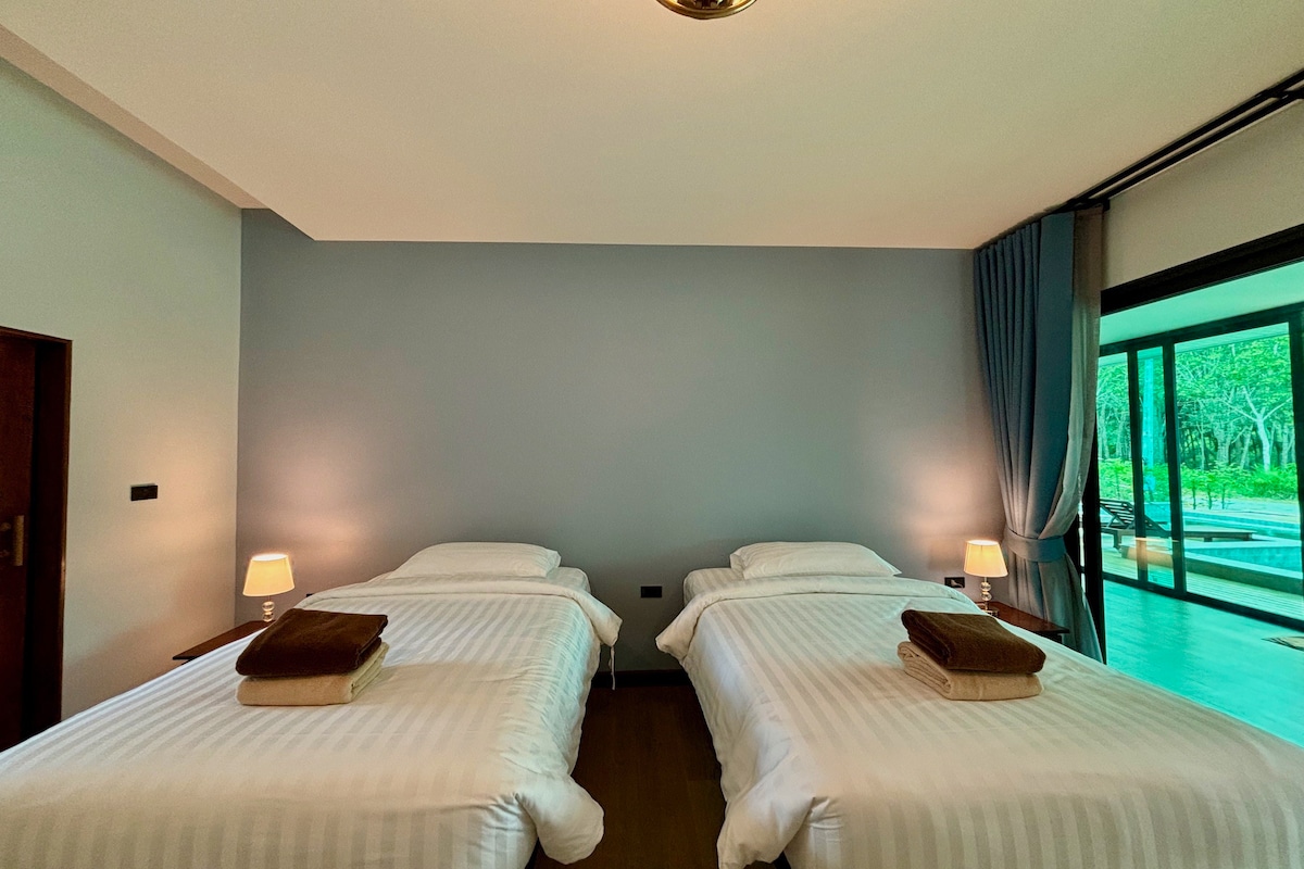 Seashine Pool Villa | 15-min walk to beach