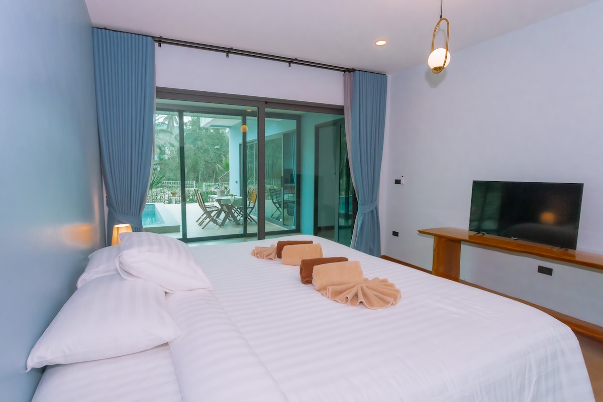 Seashine Pool Villa | 15-min walk to beach